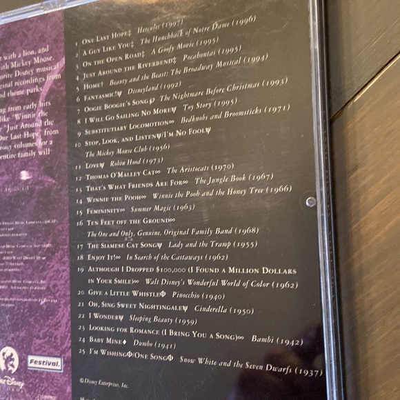 3 Classic Disney Majical music CDs - Picture 6 of 11